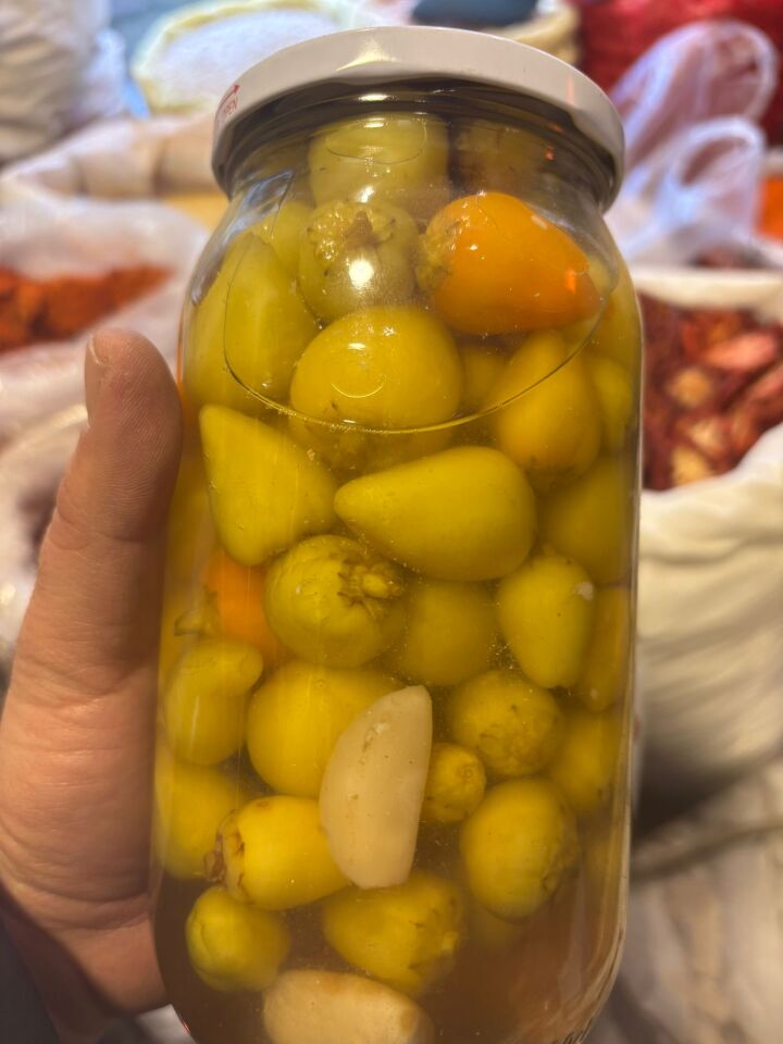 Misket Cin (Süs) Biberi Turşusu
